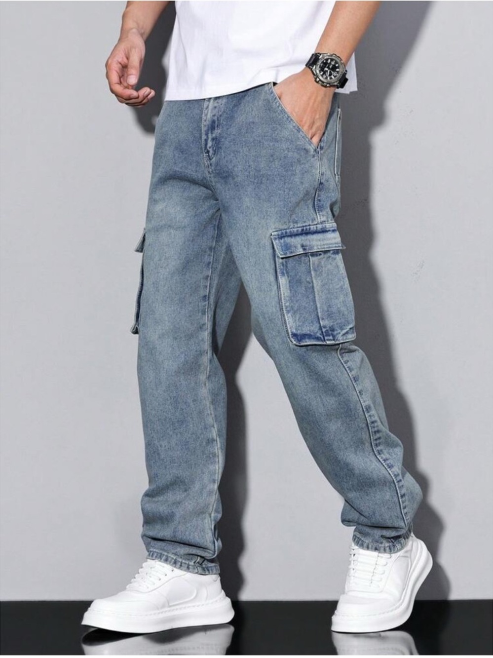 Manfinity Light Wash Denim Cargo Jeans XL